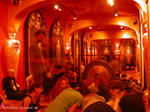 230 nyc06_uweE20374.jpg